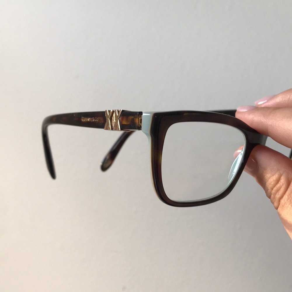 Glasses - Picture 6 of 14
